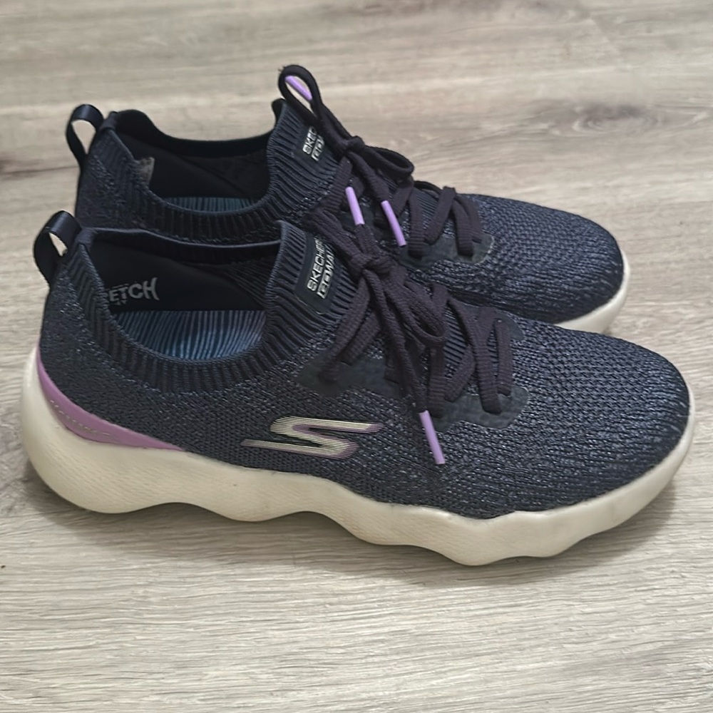 Skechers massage fit sneakers